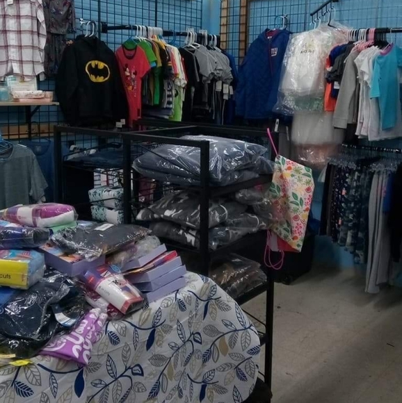 Meet your Posher, Brenda - Picture 2 of 6